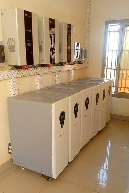 Fourniture et pose des équipements solaires du trésor de la ville de Sikasso